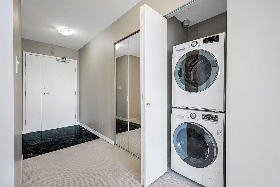 1901 1201 Marinaside Crescent Vancouver, BC - 30