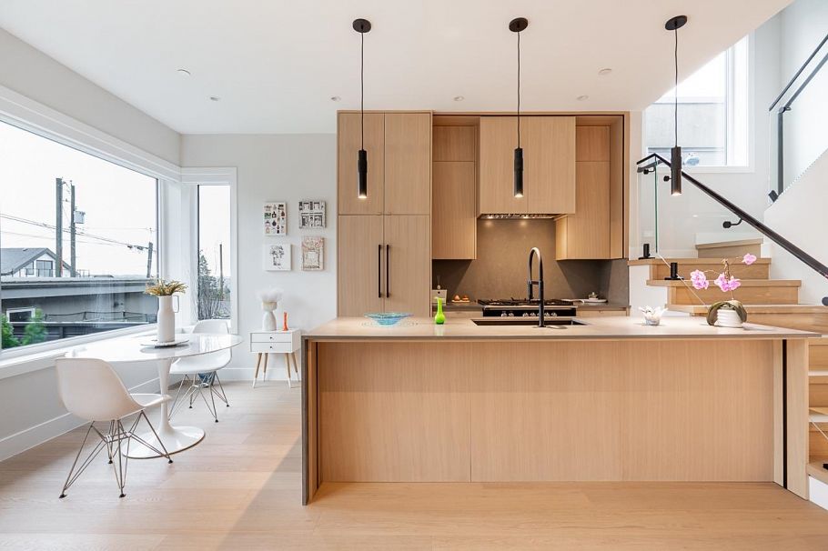 2 3674 Oxford Street Vancouver, BC - 1