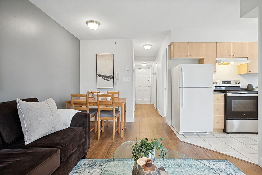 201 1099 W 71st Avenue Vancouver, BC - 5