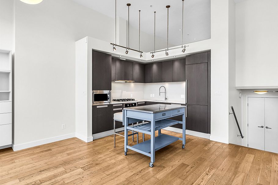 296 W 1st Avenue Vancouver, BC - 8