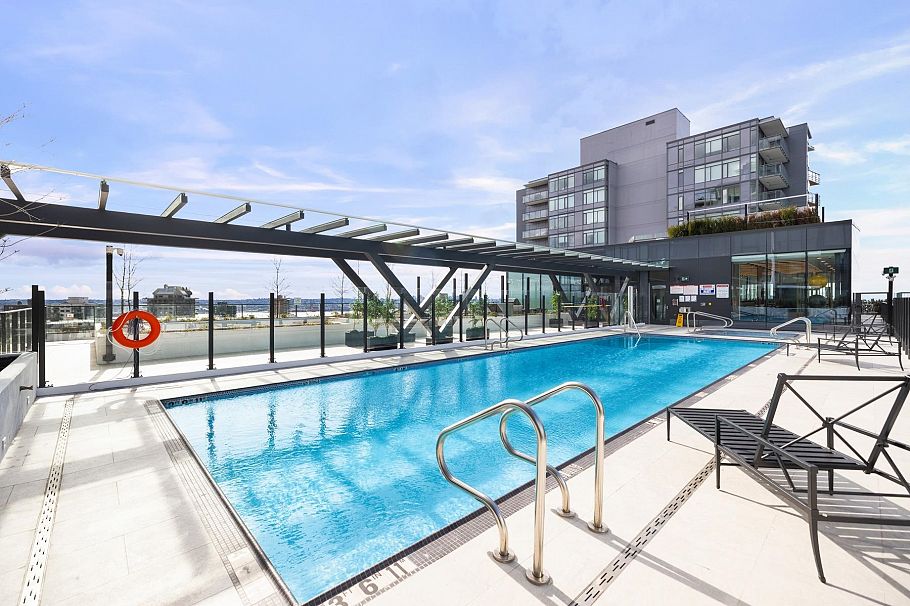 1307 135 E 13th Street North Vancouver, BC - 29