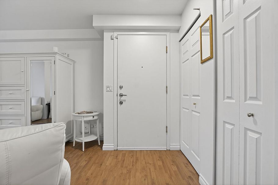 303 1388 Homer Street Vancouver, BC - 8