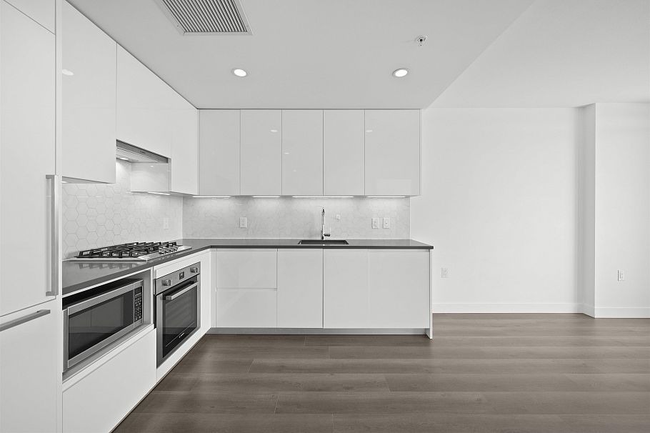 1501 8188 Fraser Street Vancouver, BC - 10