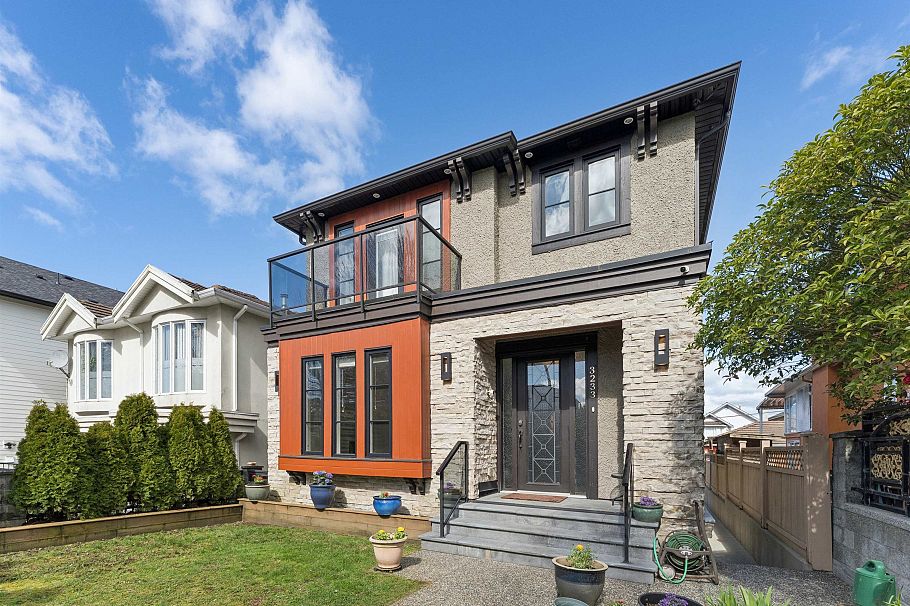3233 Grant Street Vancouver, BC - 1