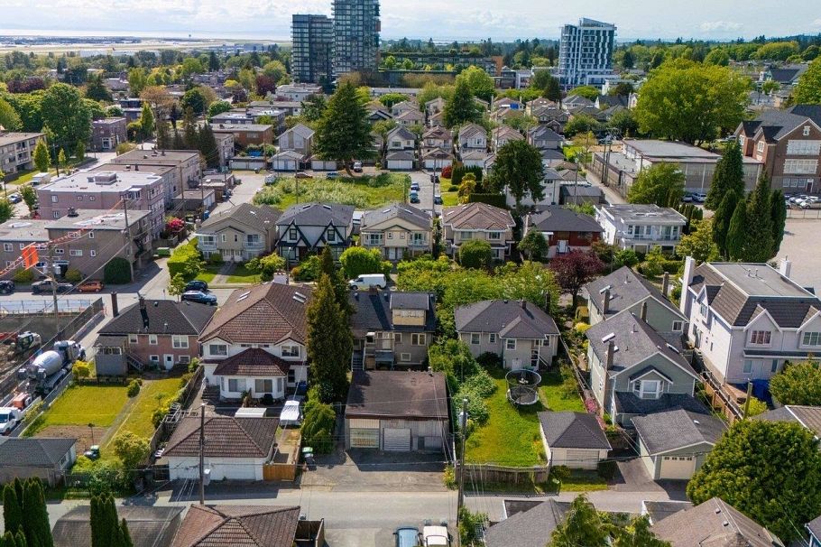 8510 Montcalm Street Vancouver, BC - 26