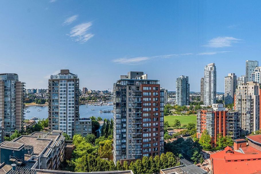 1901 1201 Marinaside Crescent Vancouver, BC - 33