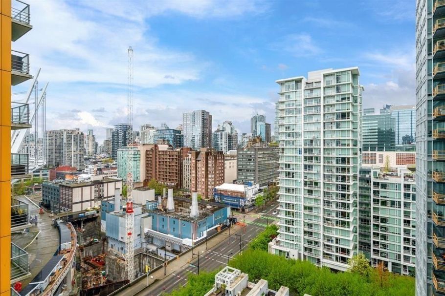 1806 111 W Georgia Street Vancouver, BC - 9