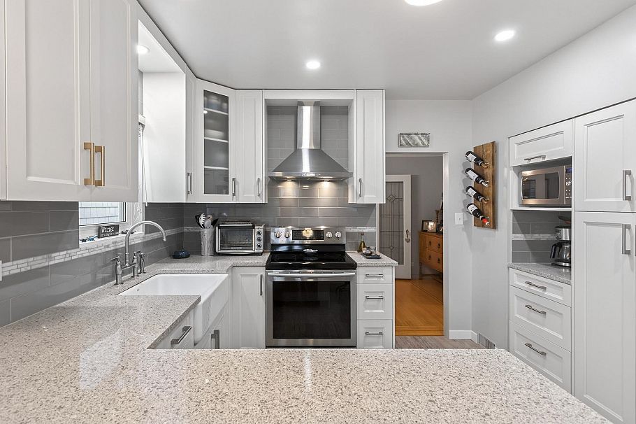 3494 Oxford Street Vancouver, BC - 17