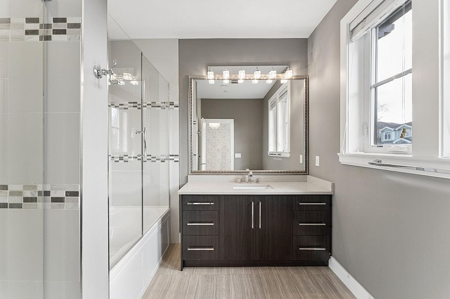 3233 Grant Street Vancouver, BC - 20