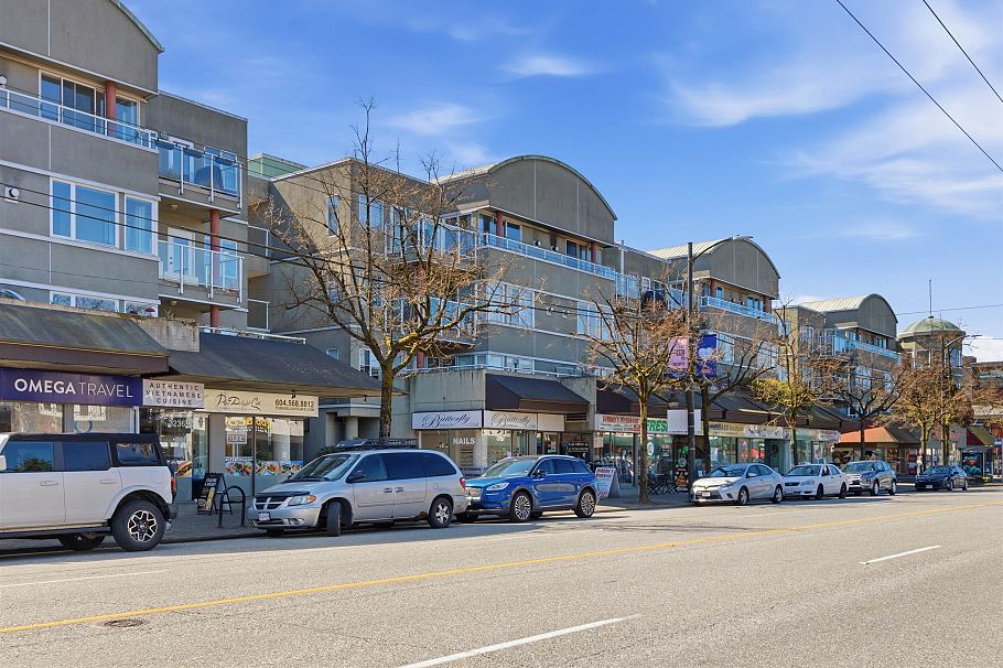 211 3250 W Broadway Vancouver, BC - 34