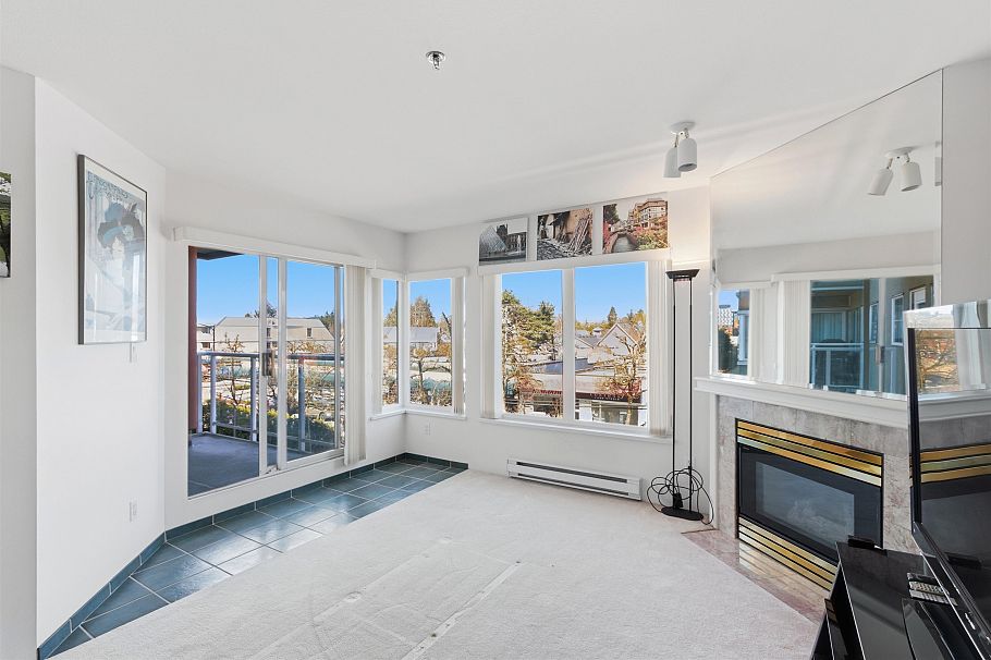 211 3250 W Broadway Vancouver, BC - 2