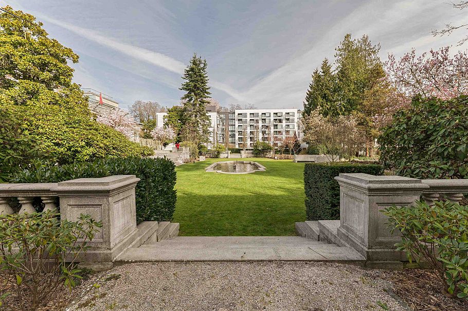 100 1561 W 57th Avenue Vancouver, BC - 20