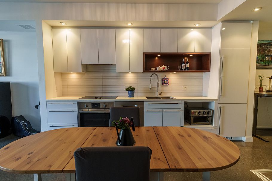 260 E 2nd Avenue Vancouver, BC - 3