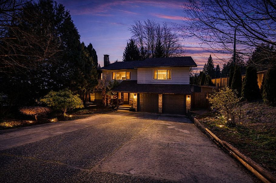 2333 Kirkstone Road North Vancouver, BC - 1