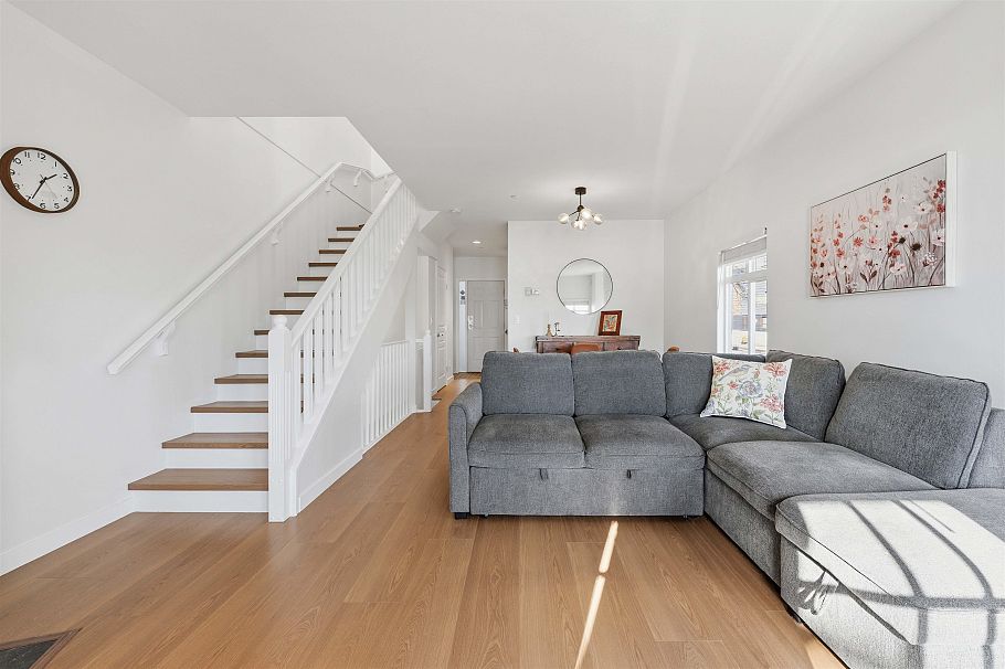 1 8581 Jellicoe Street Vancouver, BC - 12