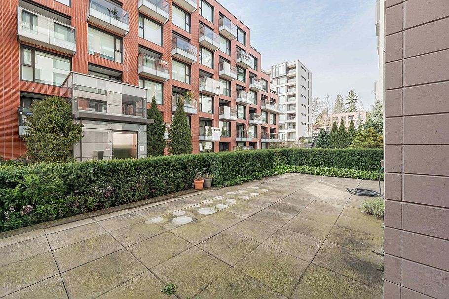 100 1561 W 57th Avenue Vancouver, BC - 15