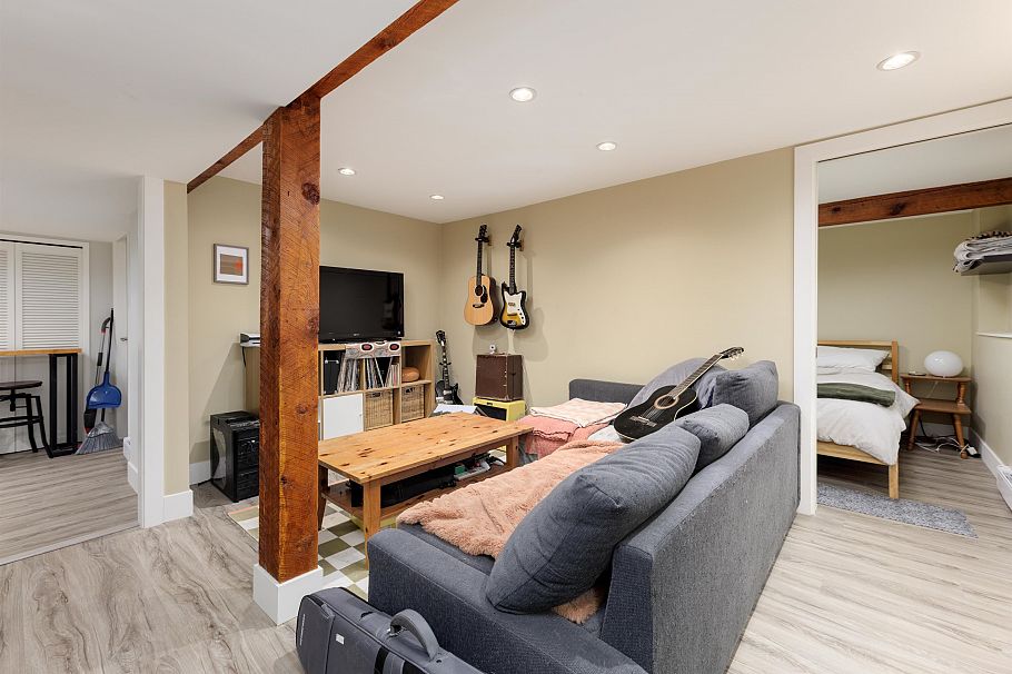 5935 Prince Albert Street Vancouver, BC - 18