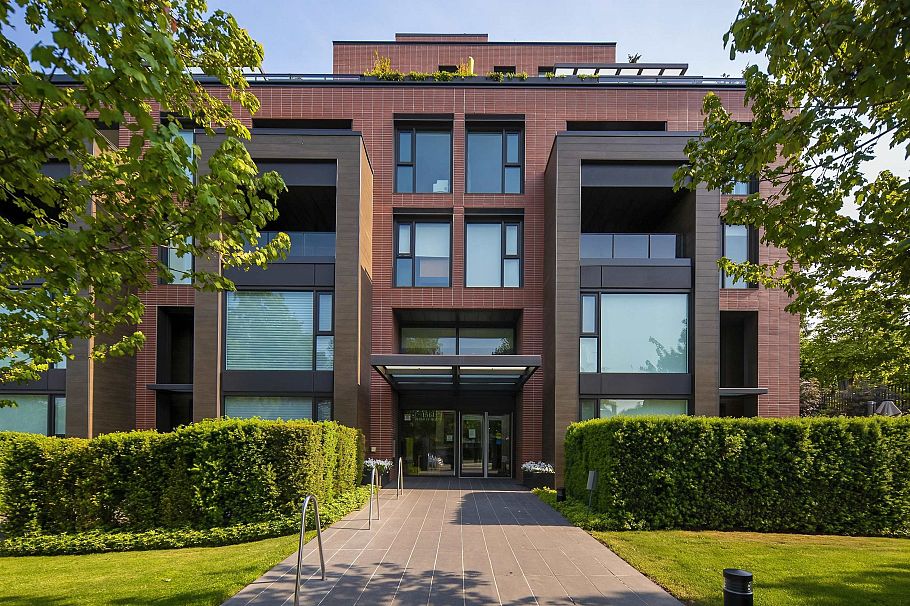 608 1561 W 57th Avenue Vancouver, BC - 1