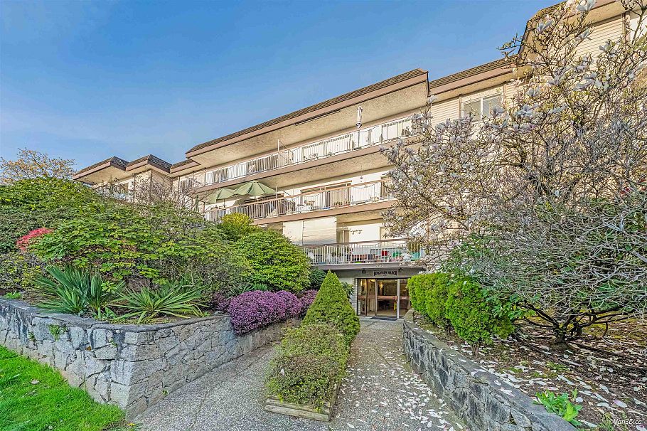 320 3080 Lonsdale Avenue North Vancouver, BC - 31