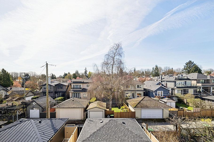 2 3648 West 20th Avenue Vancouver, BC - 25