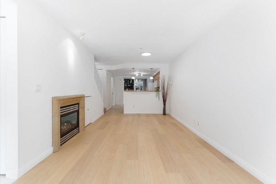 12 288 St. Davids Avenue North Vancouver, BC - 5