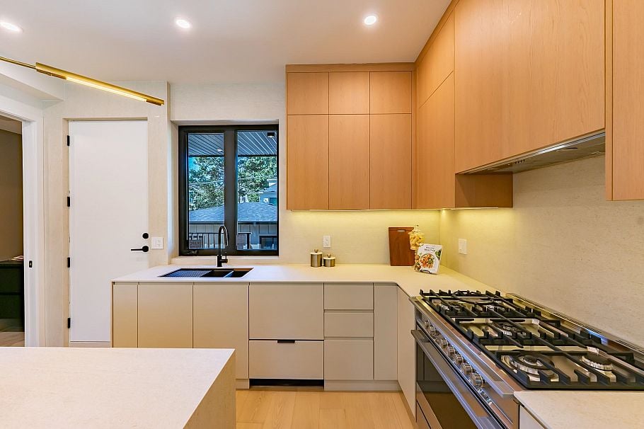 6575 Lime Street Vancouver, BC - 9
