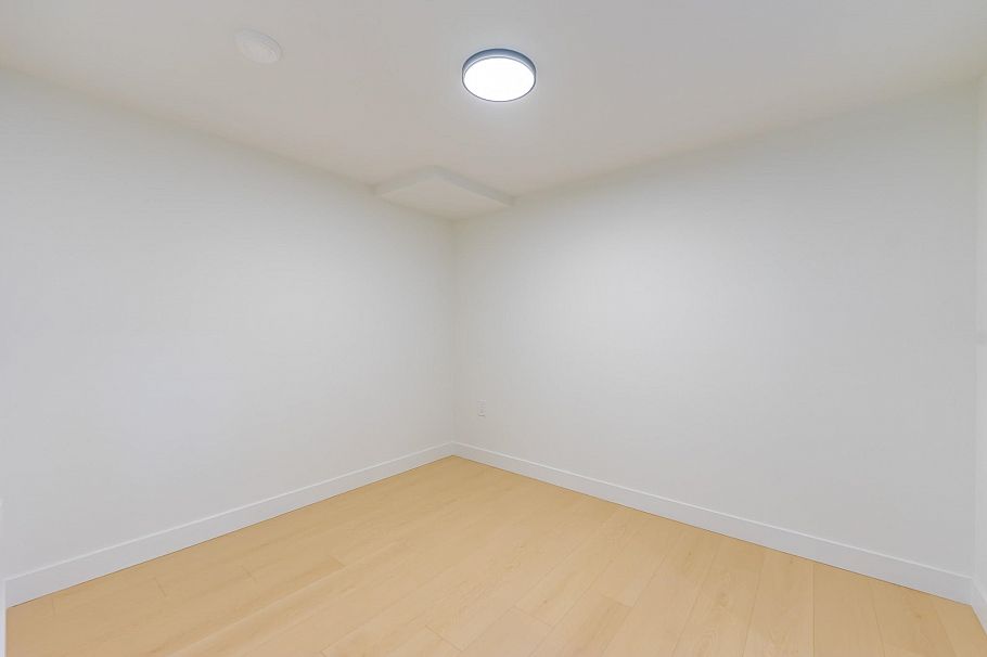 6575 Lime Street Vancouver, BC - 35
