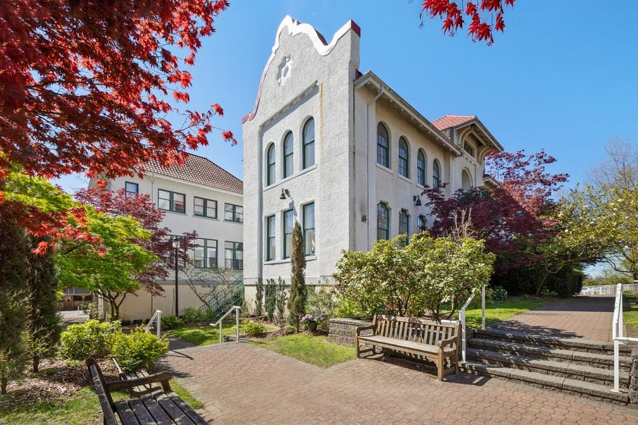 20 3428 Adanac Street Vancouver, BC - 31