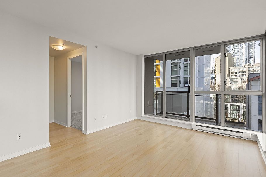 701 1295 Richards Street Vancouver, BC - 13