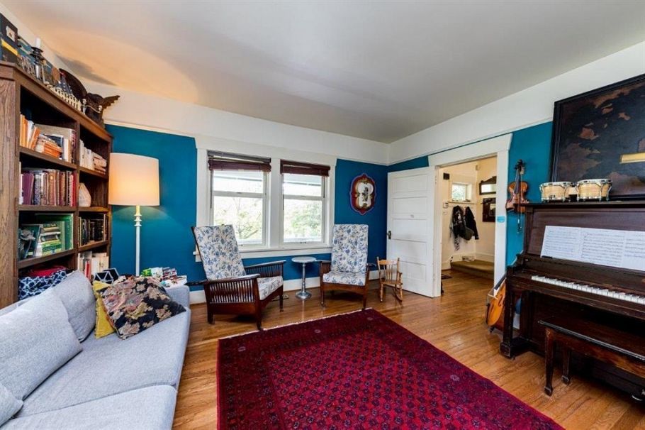 364 E 14th Street North Vancouver, BC - 9