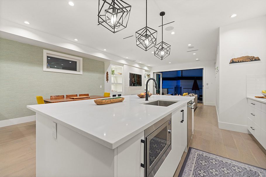 336 E Keith Road North Vancouver, BC - 5