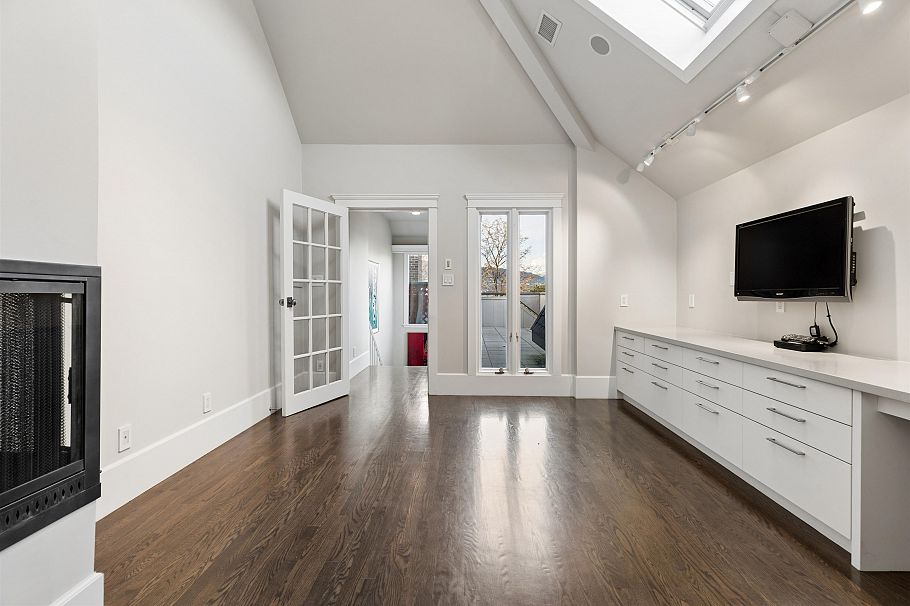 2518 Point Grey Road Vancouver, BC - 24