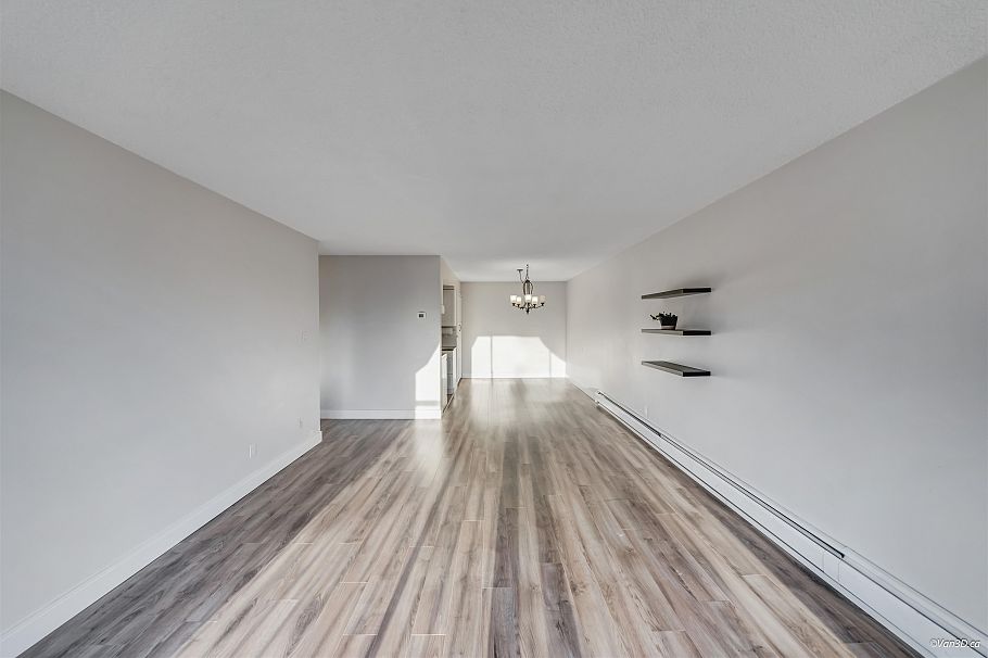 320 3080 Lonsdale Avenue North Vancouver, BC - 13