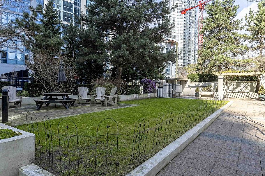 701 1295 Richards Street Vancouver, BC - 29