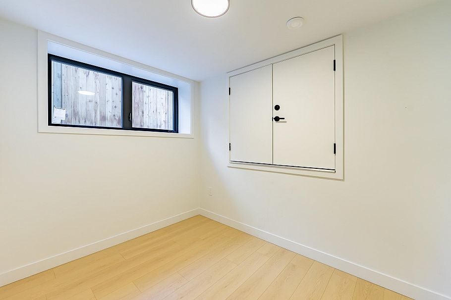 6575 Lime Street Vancouver, BC - 34