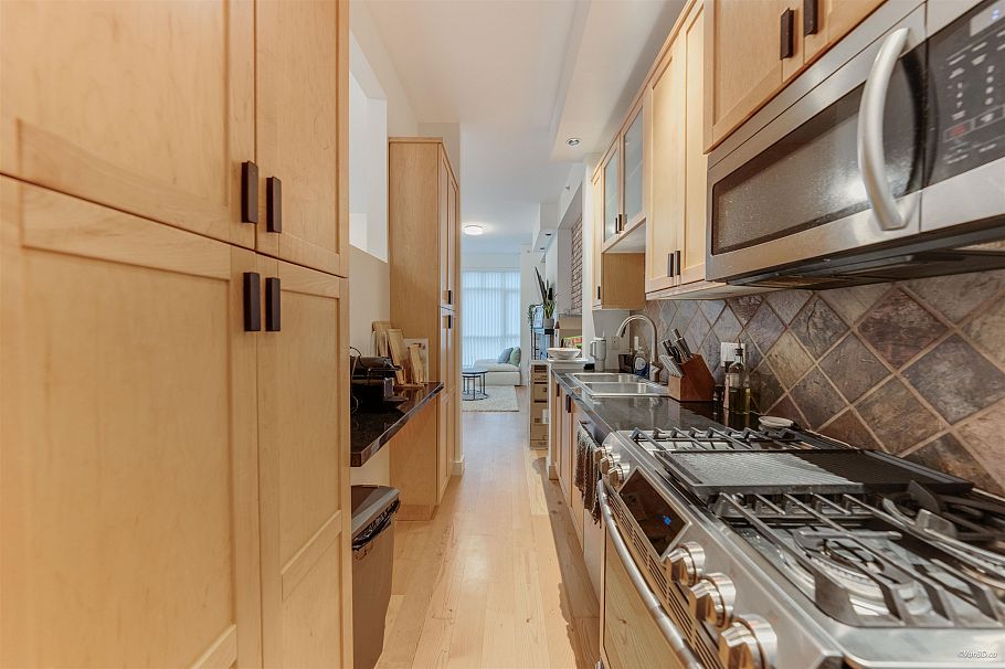 321 2515 Ontario Street Vancouver, BC - 9