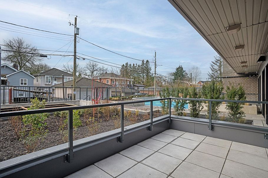 104 2268 E Broadway Street Vancouver, BC - 17