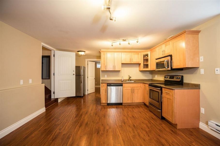 54757 VICTORY STREET, Burnaby BC V5J 1H3 Burnaby, BC - 9