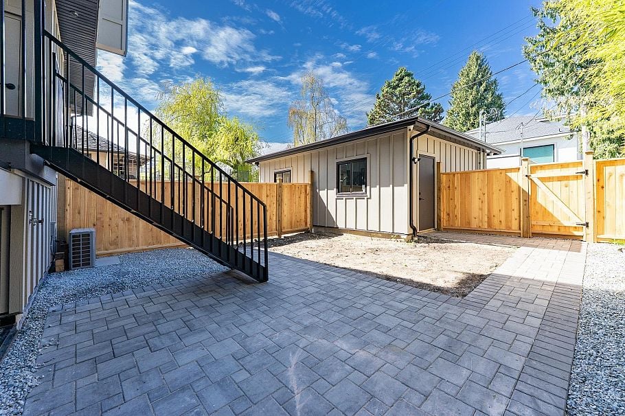 6575 Lime Street Vancouver, BC - 36