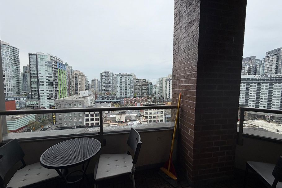 808 1010 HOWE STREET, Vancouver BC V6Z 1P5 Vancouver, BC - 1