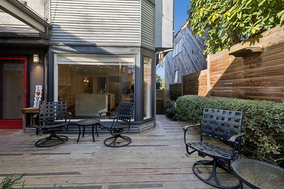 2518 Point Grey Road Vancouver, BC - 33