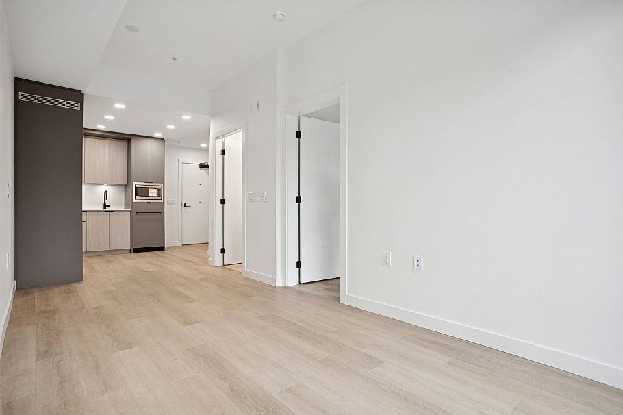 104 2268 E Broadway Street Vancouver, BC - 8