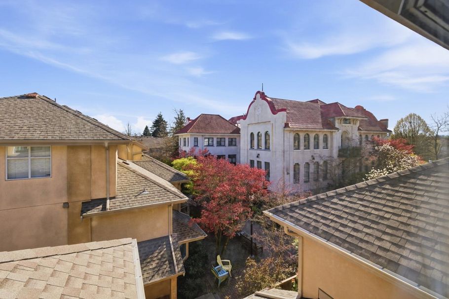 20 3428 Adanac Street Vancouver, BC - 25