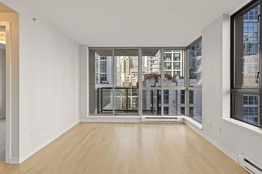 701 1295 Richards Street Vancouver, BC - 11