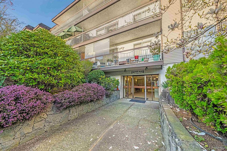 320 3080 Lonsdale Avenue North Vancouver, BC - 1