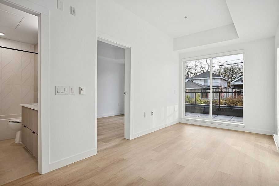 104 2268 E Broadway Street Vancouver, BC - 10