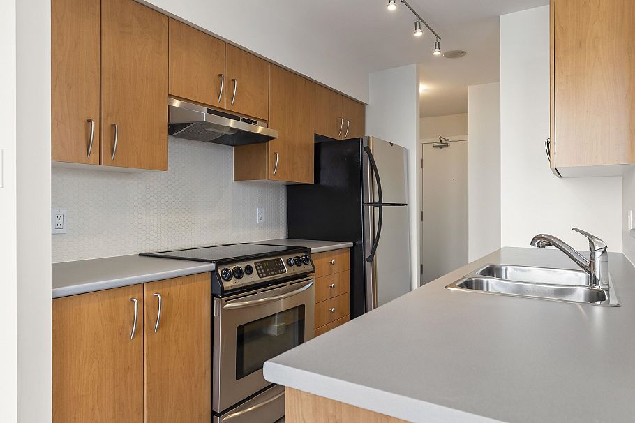 701 1295 Richards Street Vancouver, BC - 10