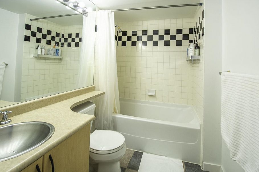 2510 63 Keefer Place Vancouver, BC - 5