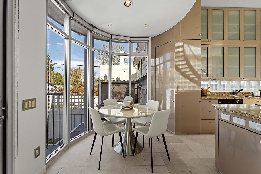3043 Alma Street Vancouver, BC - 13