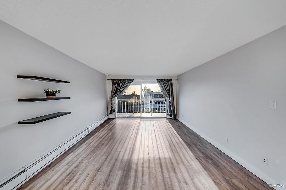 320 3080 Lonsdale Avenue North Vancouver, BC - 8
